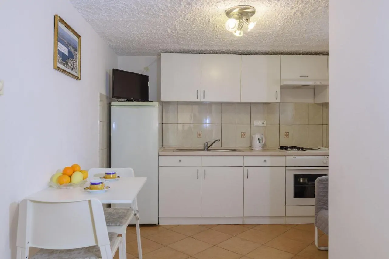Apartments Meri Trogir Kroatien