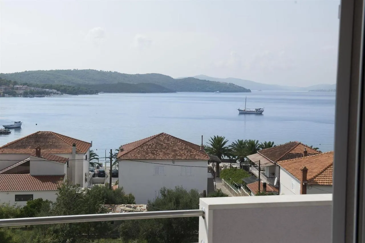 Apartments Meri Trogir 0*,  Kroatien
