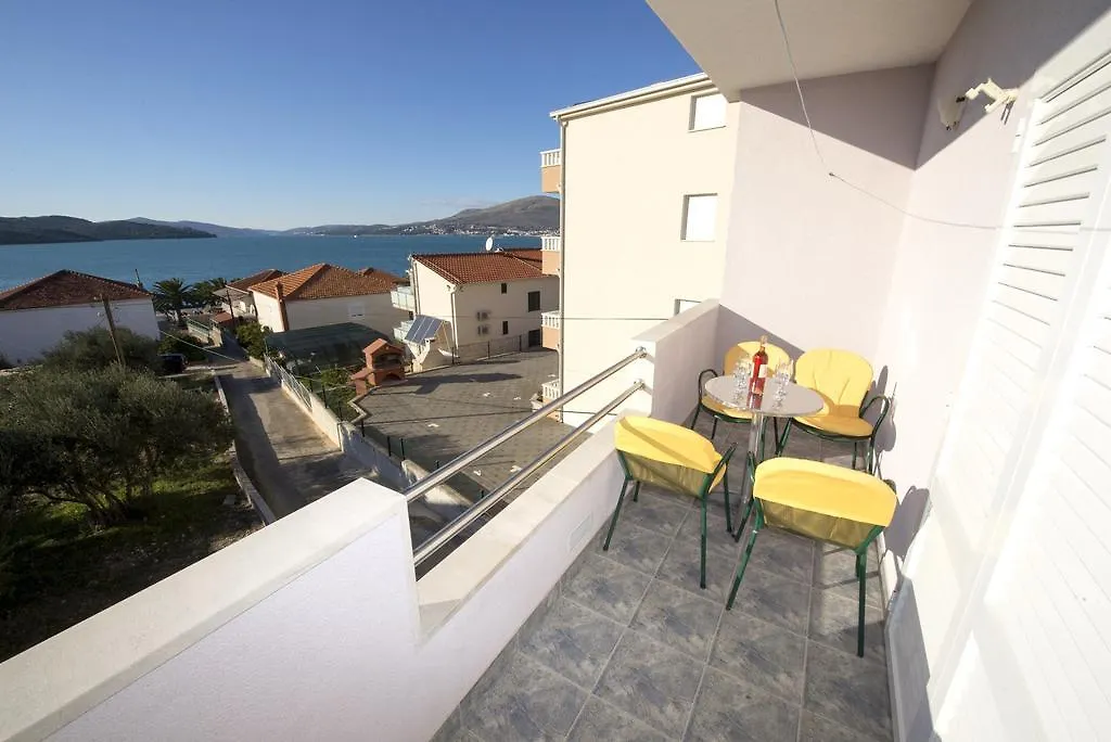 Apartments Meri Trogir