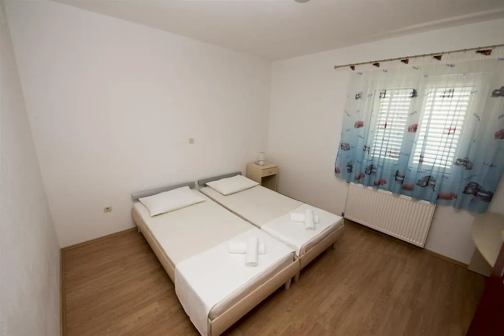 Apartments Meri Trogir Kroatien