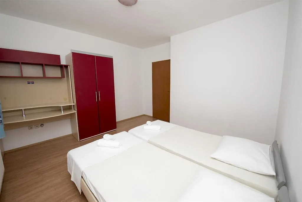 Apartments Meri Trogir 0*,  Kroatien